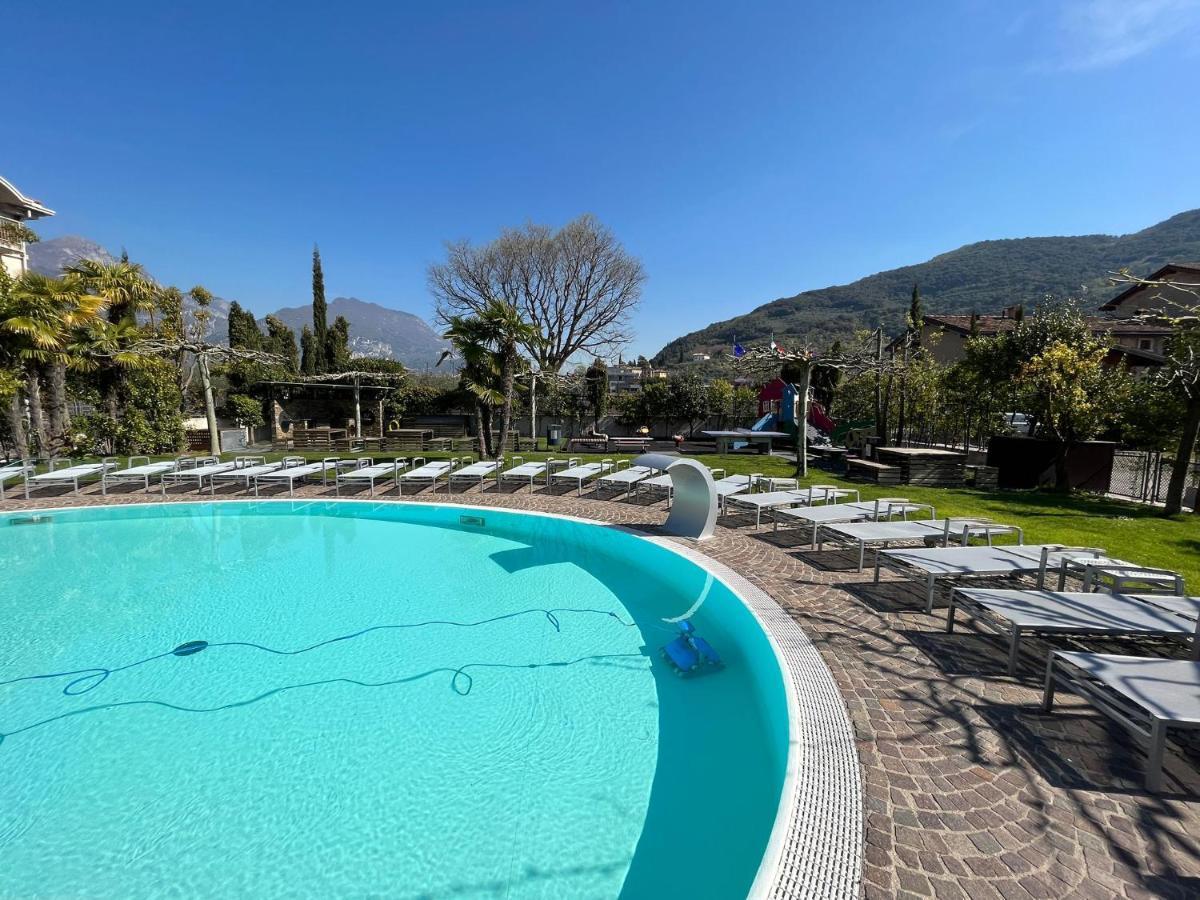 4 Limoni Apartment Resort Riva del Garda Dış mekan fotoğraf